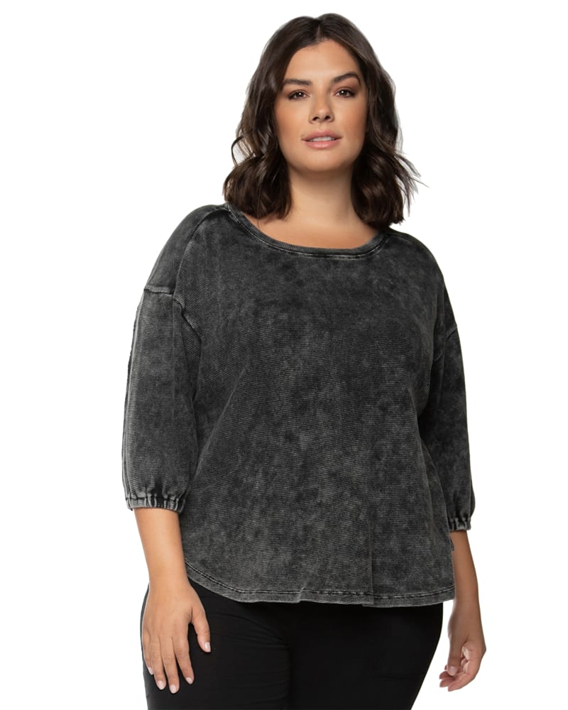 Plus size model wearing  by Dex Plus | Dia&Co | dia_product_style_image_id:183903